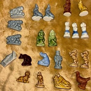 Wade Of England Whimsies Lot Of 22 Assortes miniatures.